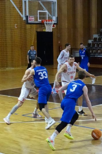 Dubrovnik Kvarneru nije ostavio ni milimetar izgleda, briljirali Dubelj i Gulin