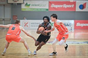 FOTO: Teški dani šibenske košarke, Dubrava se probila na šesto mjesto