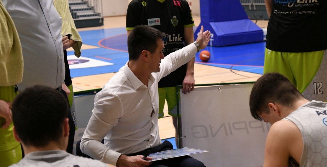 Škrljevo ostalo pri vrhu, Amfora se razbila u Kostreni