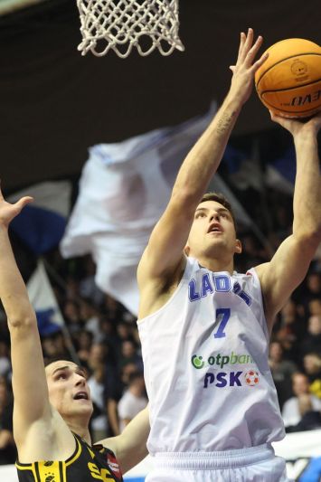 FOTO: Fešta u Jazinama, pao je Split. Ovacije Mihailoviću i Tišmi, vratio se Žganec