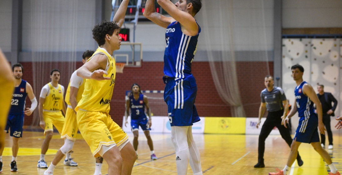 Novačić u zadnjoj sekundi Dinamu donio važnu pobjedu. Sesar: Mislim da nije vidio ni loptu ni koš...