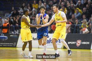 Novačić u zadnjoj sekundi Dinamu donio važnu pobjedu. Sesar: Mislim da nije vidio ni loptu ni koš...