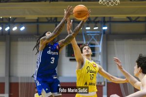 Novačić u zadnjoj sekundi Dinamu donio važnu pobjedu. Sesar: Mislim da nije vidio ni loptu ni koš...