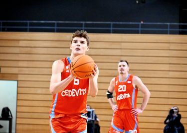 Bosna dolazi u Draženov dom