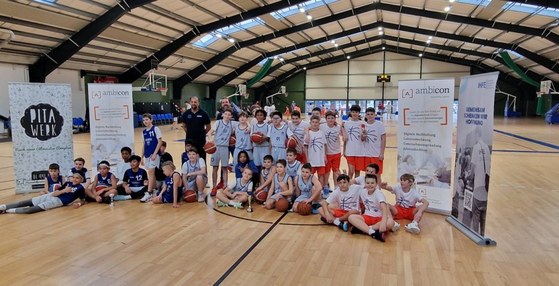 Vučići iz Beča kući pjevajući