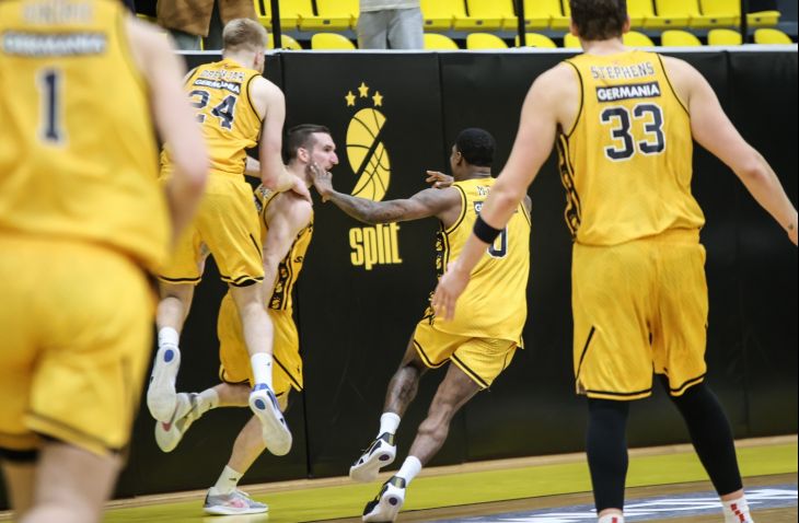 Pogledajte dvije trice u zadnje dvije sekunde i urnebesno slavlje Splićana nakon pobjede protiv Dubrave, presudio je Jordano