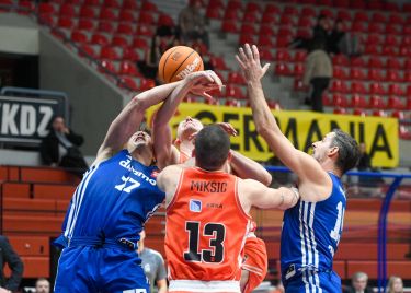 VIDEO: Dinamo se provukao protiv fenjeraša, nije moglo bez drame