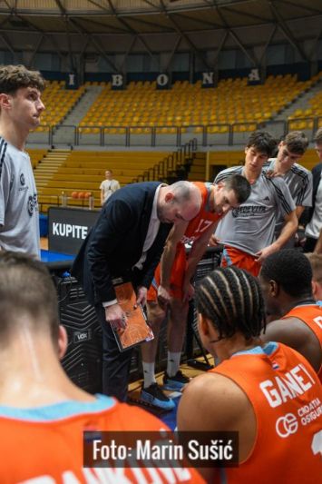 Cedevita Junior na Baldekinu ima set loptu