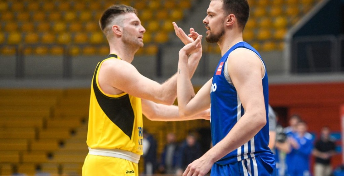 Ljudi, Dinamo se budi! Padaju polako sve momčadi iz gornjeg doma...