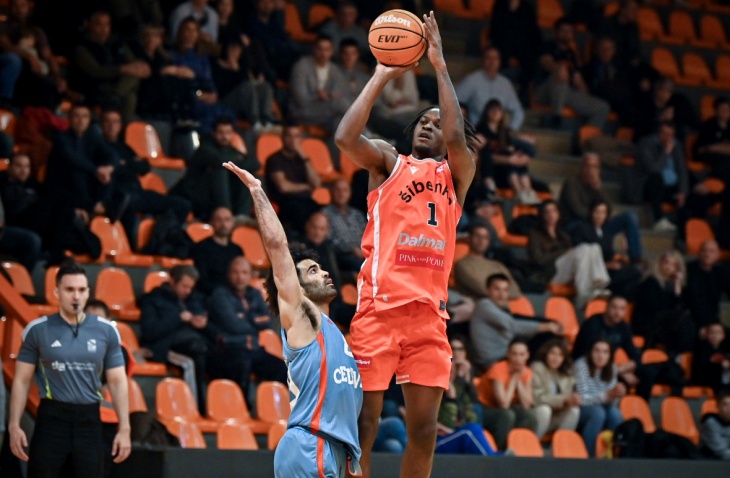 Šibenka u derbiju začelja uvjerljiva protiv Cedevite Junior,  Avery zabio 41!