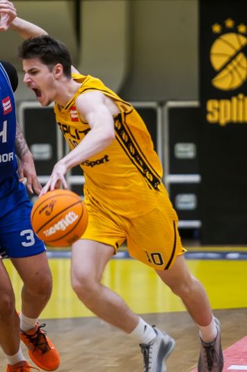 VIDEO Vito Kučić na zagrijavanju izjednačio tricaški rekord Stepha Curryja