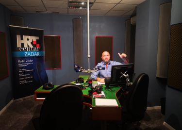 Šare i Torbarina pritišću Mirčetu