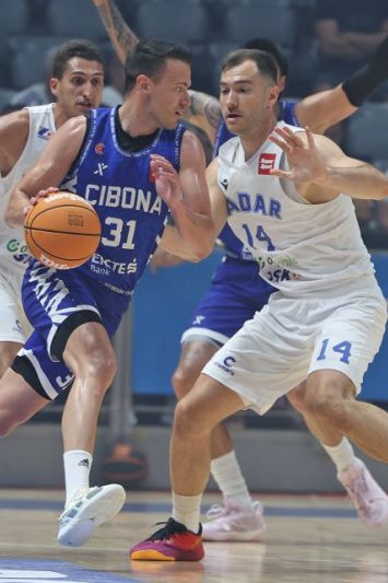 Cibona srušila Zadar na Višnjiku i povela u finalnoj seriji