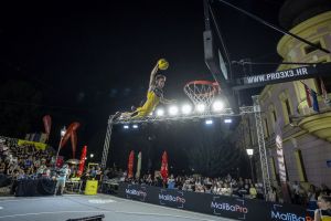 PRO 3x3 Tour: Aluplastik osvojio Vinkovce, Mario Kasun i Dunking Devilsi priredili spektakl na prepunom Korzu