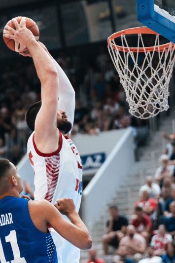 Hrvatska grabi prema Svjetskom prvenstvu: Tri double-double učinka, stotka, prvo mjesto...