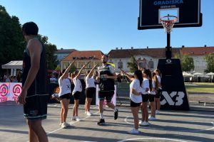 Preko 500 fotografija: Spektakularan vikend u Novoj Gradiški, dva trofeja odlaze u BiH, jedan u Vinkovce