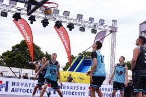 Preko 500 fotografija: Spektakularan vikend u Novoj Gradiški, dva trofeja odlaze u BiH, jedan u Vinkovce