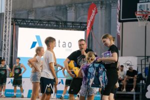 FOTO/VIDEO: Poznati pobjednici PRO 3x3 Toura u Umagu, Tomislav Paškvalin se okušao u šutiranju