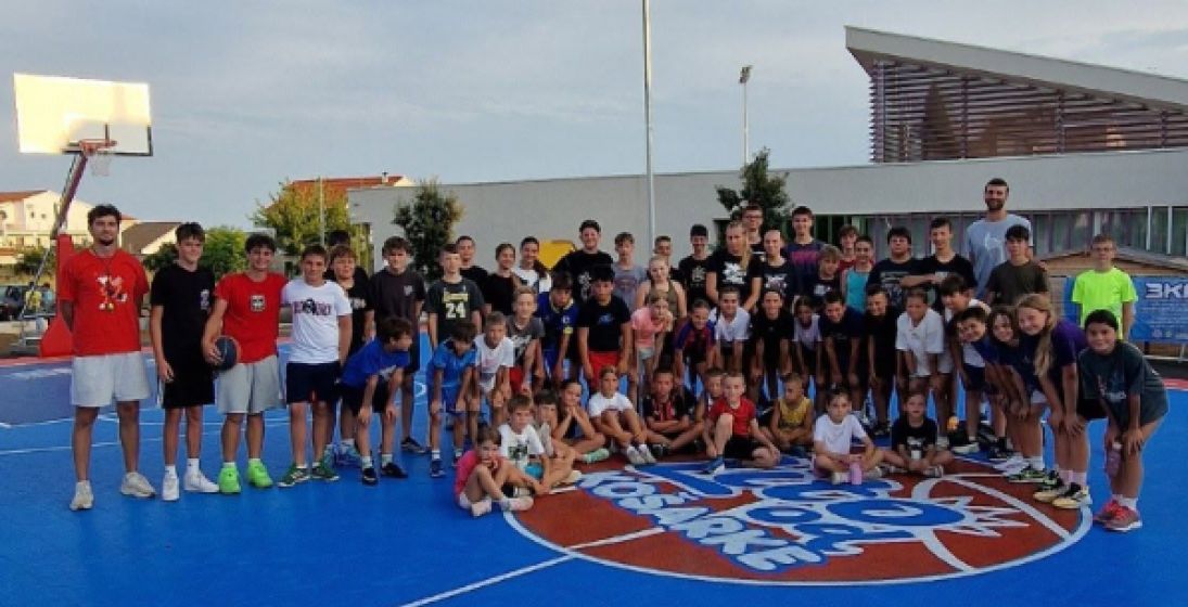 Večeras u Tribunju: ŠKVER 3x3 Basket okuplja mlade košarkaše na novom igralištu