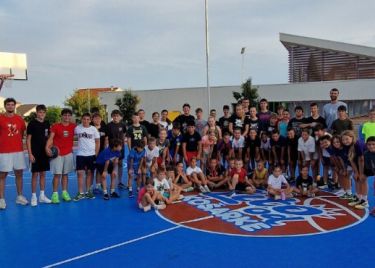 Večeras u Tribunju: ŠKVER 3x3 Basket okuplja mlade košarkaše na novom igralištu