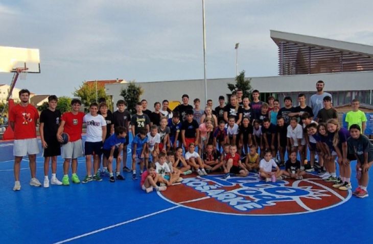 Večeras u Tribunju: ŠKVER 3x3 Basket okuplja mlade košarkaše na novom igralištu