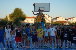 FOTO: U Tribunju počela "3KA" – ljetna košarkaška akademija koja djeci vraća osjećaj pripadanja