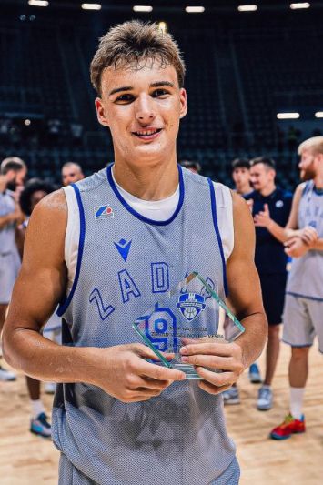 VIDEO Emotivna izjava Nike Šare nakon što je proglašen MVP igračem turnira u Zadru