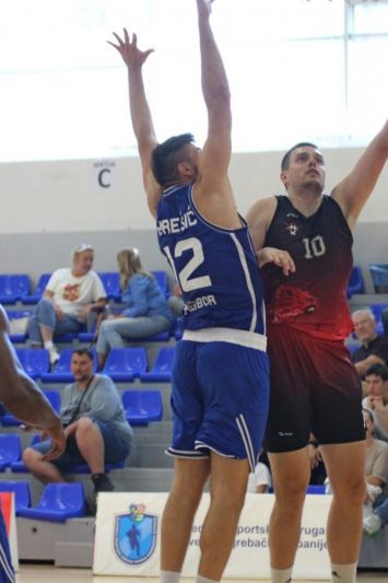 Samobor pobjednik prvog Memorijalnog turnira Ivan Šuker. Kos zabio 24
