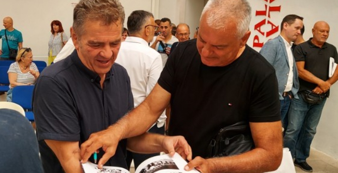 Predstavljena fotomonografija „Srce puno Zadra“ – priča o košarkaškoj pobjedi koja traje 40 godina